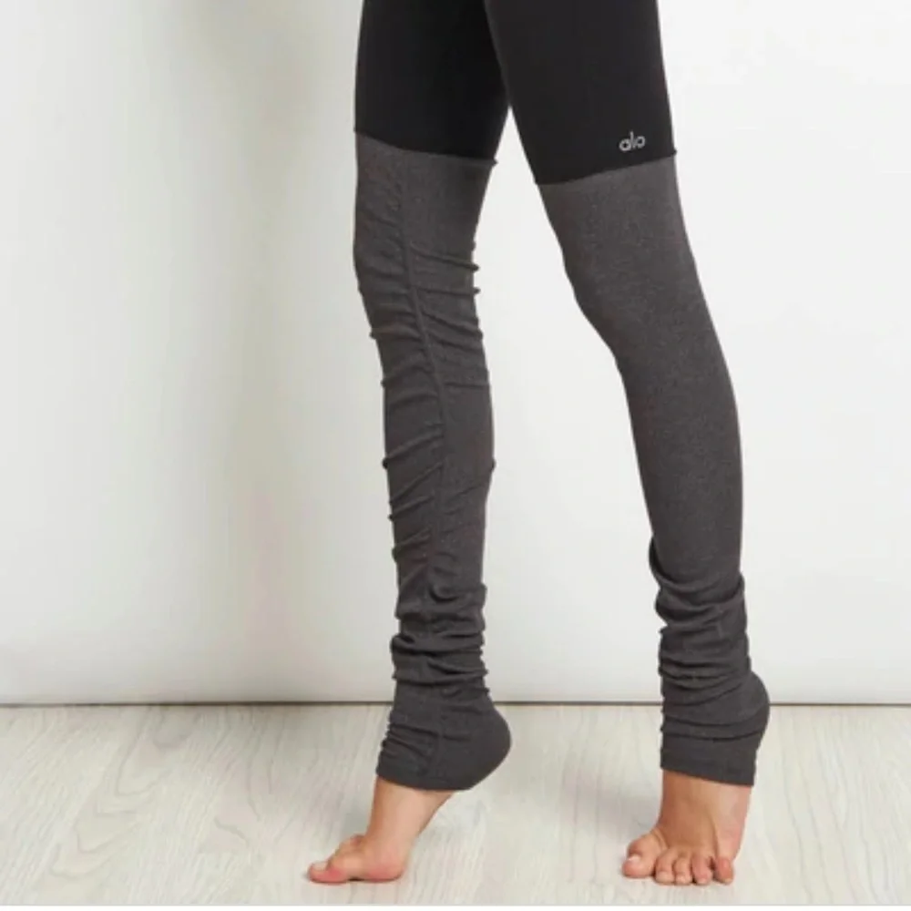 Alo Yoga High Waisted Goddess Legging. M